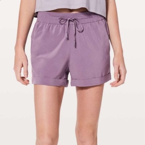 lululemon athletica Pants - Lululemon Spring Break Away Short 3”